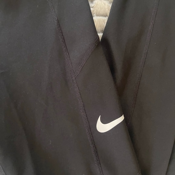 Nike Leggings - Picture 2 of 3